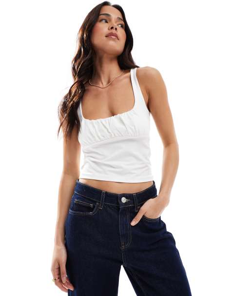 Stradivarius - Top bianco con arricciatura sul busto - view 1