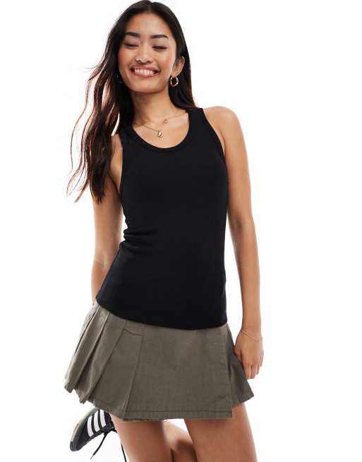 Stradivarius - Top con scollo a vogatore nero a coste