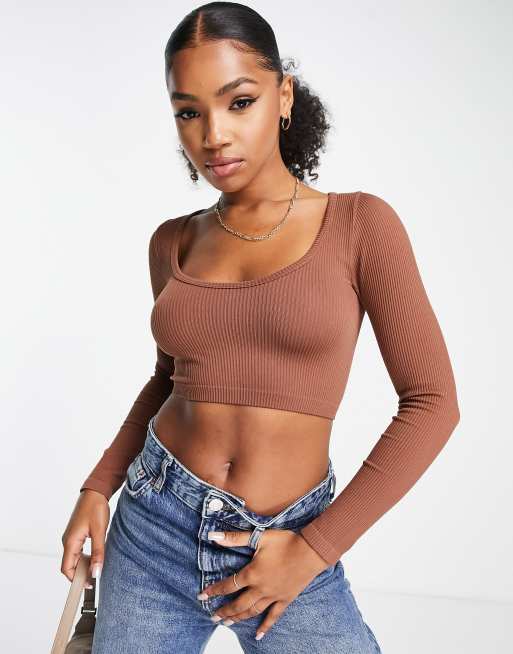 Stradivarius - Top con scollo rotondo a coste senza cuciture marrone cioccolato 