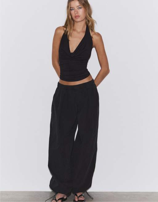 Stradivarius - Top dos nu drapé - Noir, 2 de 4