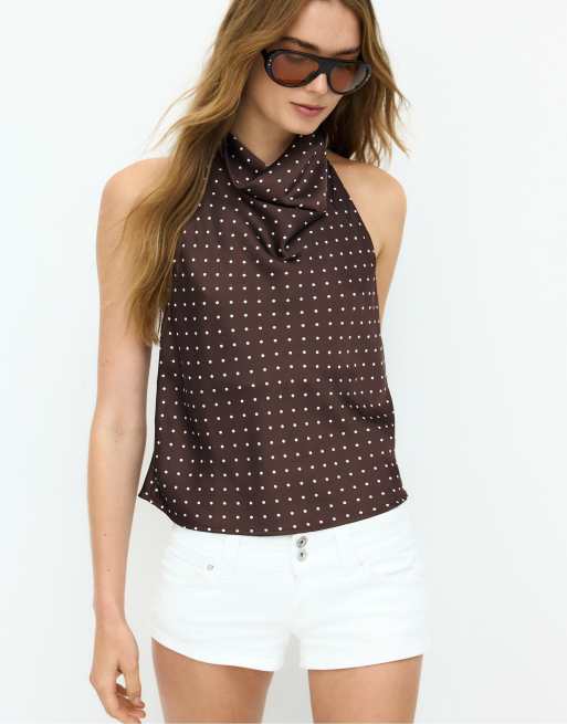 Stradivarius top dos nu effet satin à pois marron, 2 de 4