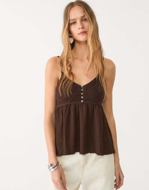 Stradivarius - Top marrone all'uncinetto con volant