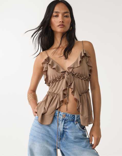 Stradivarius - Top marrone con spalline sottili e volant - view 1