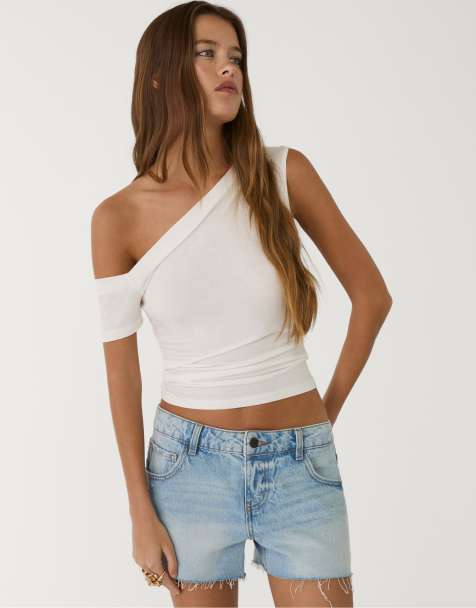 Stradivarius - Top met asymmetrische halslijn in ecru - view 1