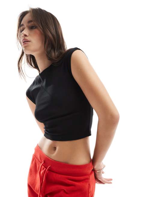 Stradivarius - Top met mini mouwen in zwart