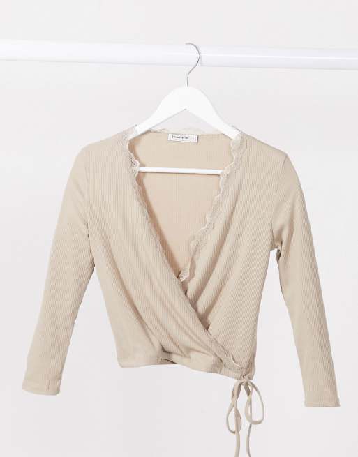 Stradivarius - Top met overslag, lange mouwen en kanten detail in beige