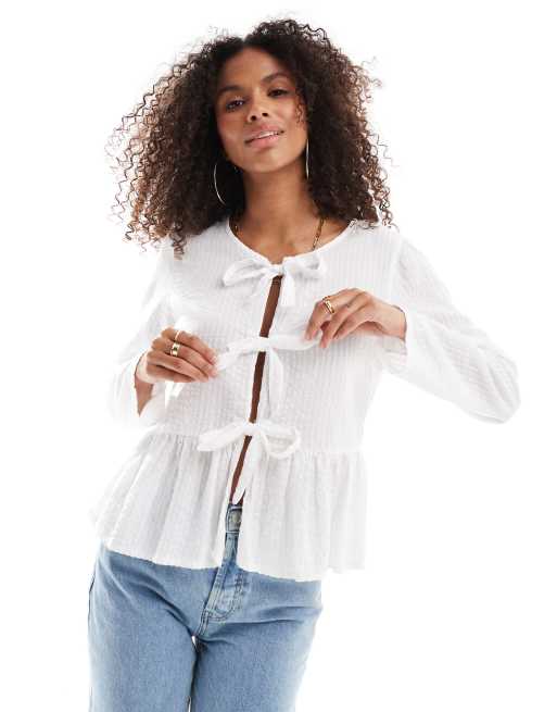 Stradivarius - Top met pofmouwen en strikken aan de voorkant in wit