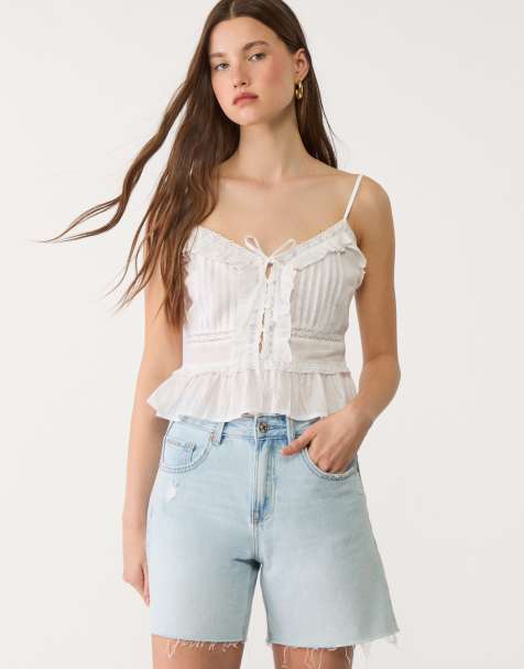 Stradivarius - Top met ruches en dunne bandjes in wit - view 1