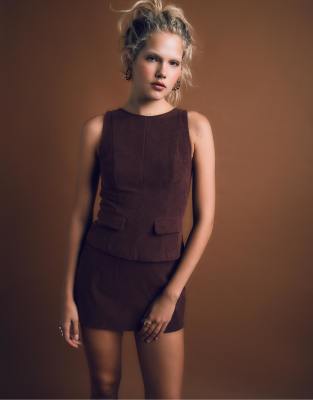 Stradivarius - Top sans manches en velours côtelé - Violet