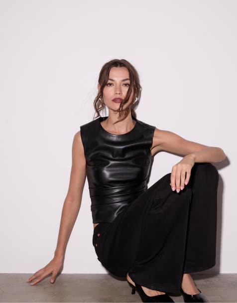 Stradivarius - Top senza maniche in pelle sintetica nero - view 1