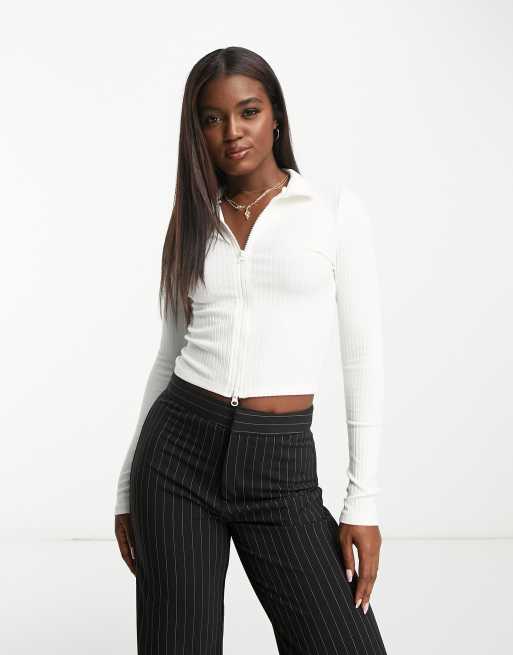 Stradivarius - Top slim écru con zip 