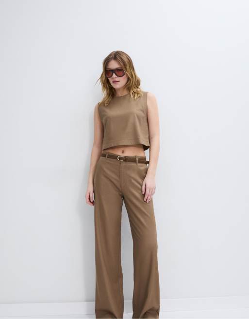 Stradivarius - Top van linnenmix met racerback in bruin, 2 van 4