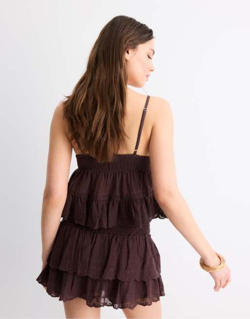 Stradivarius - Top vaporoso con spalline sottili ricamato marrone, 4 di 4
