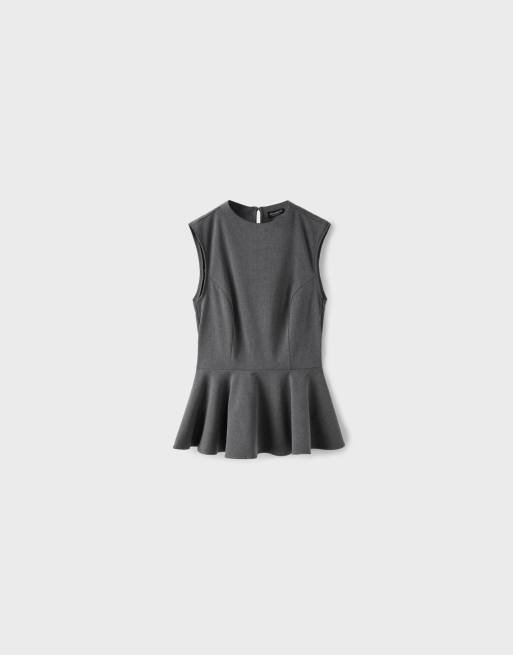 Stradivarius topp utan ärmar med hög krage och peplum i pärlgrått, 6 av 7