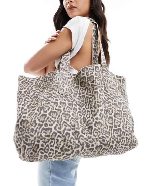  Stradivarius tote bag in leopard