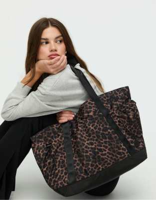 Stradivarius - Tragetasche aus Stoff in Beige-Neutral