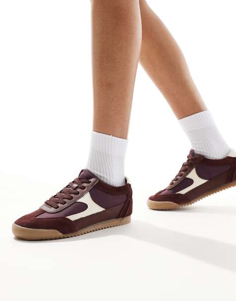 Stradivarius trainer in burgundy - view 1