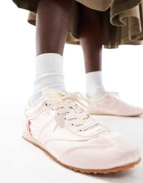Stradivarius trainer in pink satin - view 1