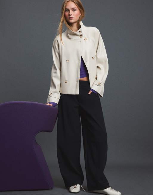 Stradivarius trench-coat à col montant en écru, 2 de 7