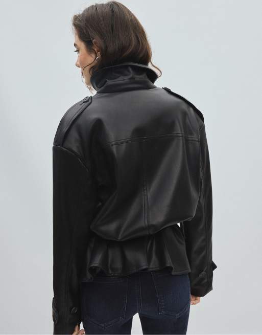 Stradivarius trench coat effetto pelle aderente nero, 3 di 7