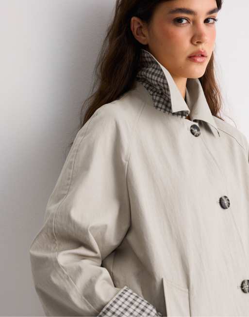 Stradivarius trench-coat long doublure à carreaux beige, 2 de 7