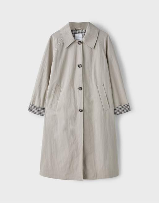 Stradivarius trench-coat long doublure à carreaux beige, 6 de 7