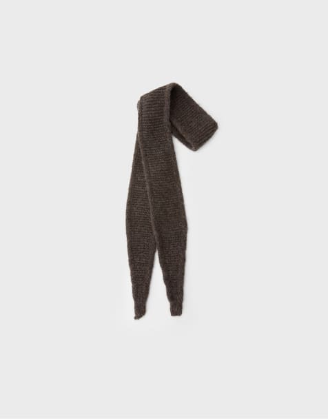 Stradivarius triangelscarf i brunt - view 1