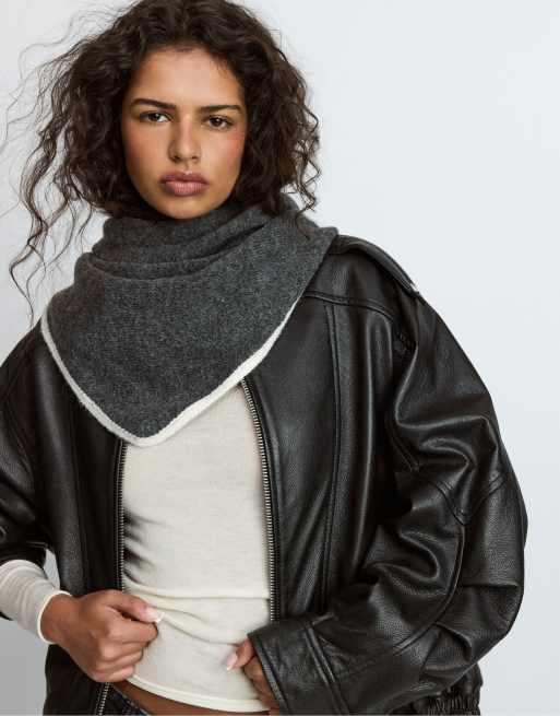 Stradivarius Triangular scarf in grey melange, 2 of 4