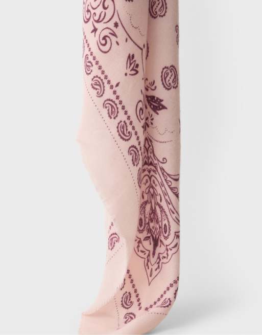 Stradivarius tørklæde i pastelrosa med blød overflade, 4 af 4
