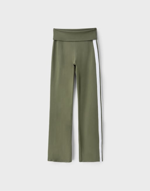 Stradivarius Turn-down waist bell bottom trousers in khaki, 6 of 7