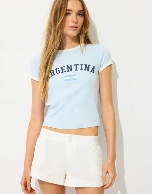 Stradivarius Turn-up mini shorts in white, 2 of 4