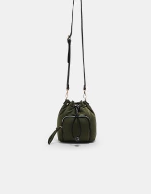 Stradivarius - Umhängebeuteltasche aus Stoff in Khaki-Grün