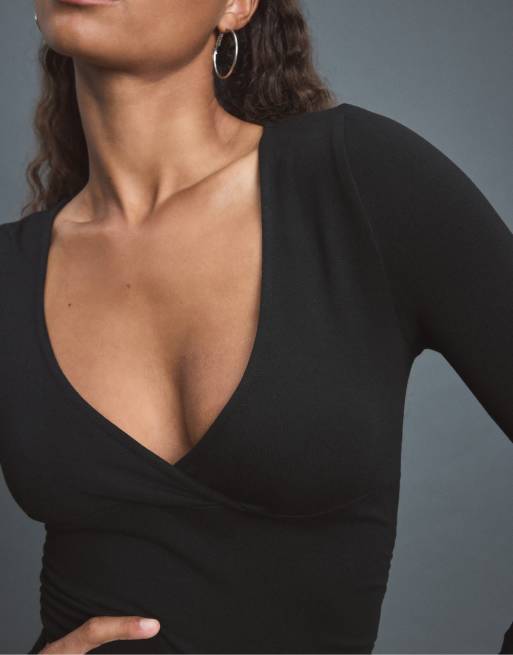 Stradivarius Under-bust seam t-shirt in black, 4 of 7