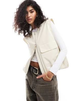 Stradivarius - Utility-Jacke in Hellbeige-Neutral