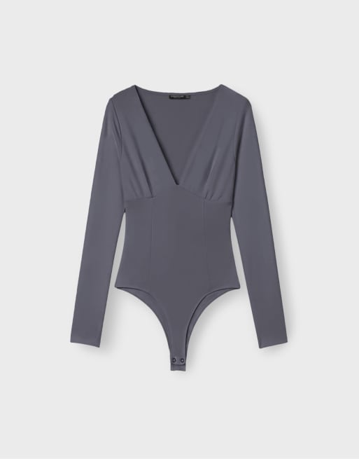 Stradivarius V-neck bodysuit with under-bust gathering in dark grey, 6 of 7