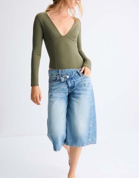 Stradivarius V-neck bodysuit with under-bust gathering in khaki - view 1