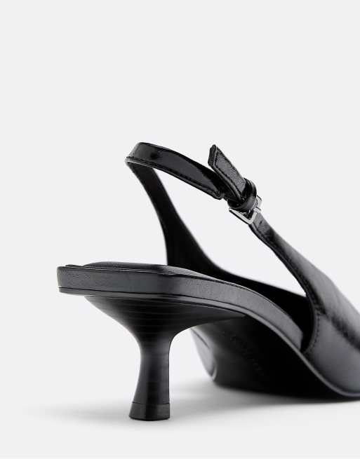 Stradivarius V-neck kitten heel shoes in black, 3 of 4