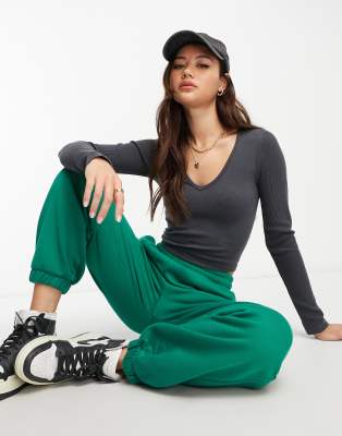 Stradivarius V Neck Seamless Ribbed Top In Dark Gray