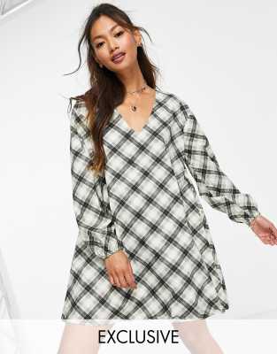 Stradivarius v neck smock dress in green check 