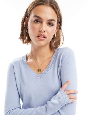 Stradivarius V-neck sweater in blue