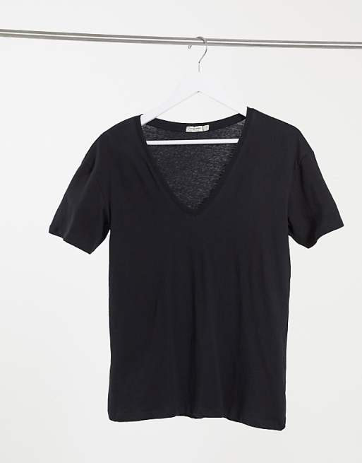 Stradivarius v neck t shirt in black | ASOS