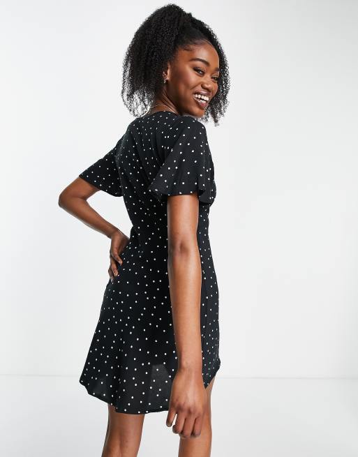 Stradivarius v neck tea dress in black and white spot print , 2 of 4