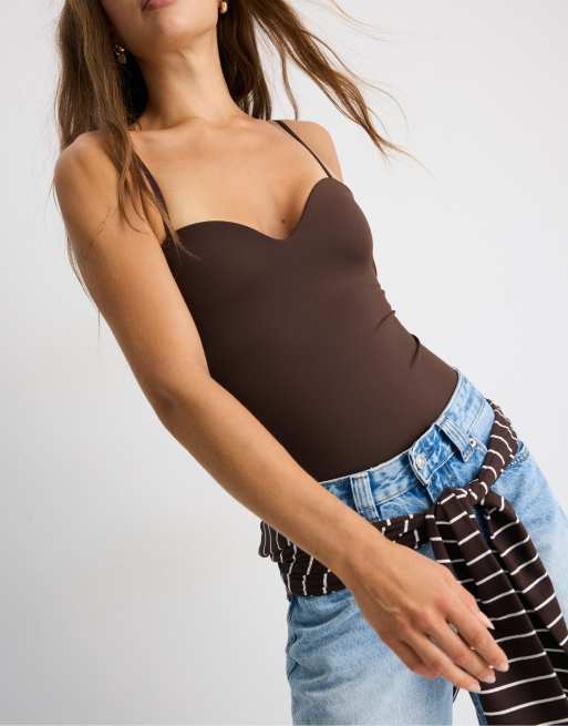 Stradivarius vadderad body med kupor i brun, 2 av 7