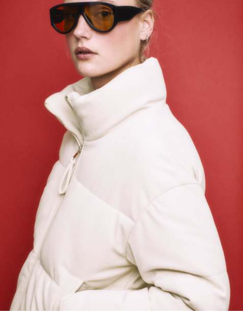 Stradivarius – Vaniljvit pufferjacka i manchester - view 1