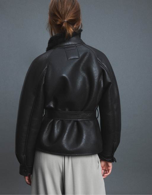Stradivarius veste à effet cuir double face à col montant noire, 3 de 7