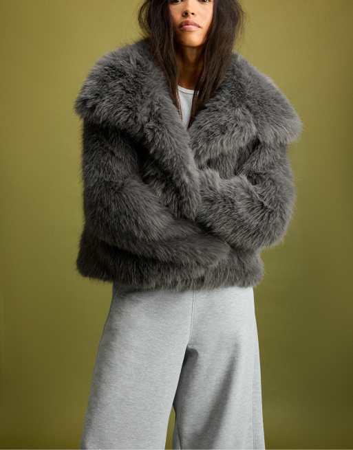 Stradivarius veste basique en faux-fur à col montant gris foncé, 5 de 7