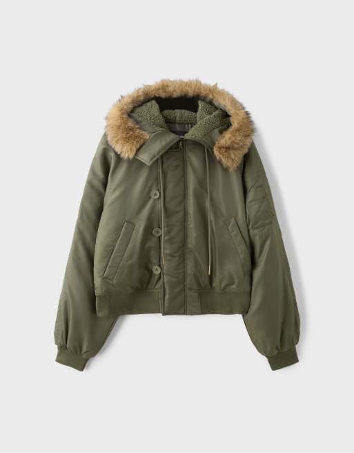 Stradivarius veste courte à capuche kaki, 6 de 7