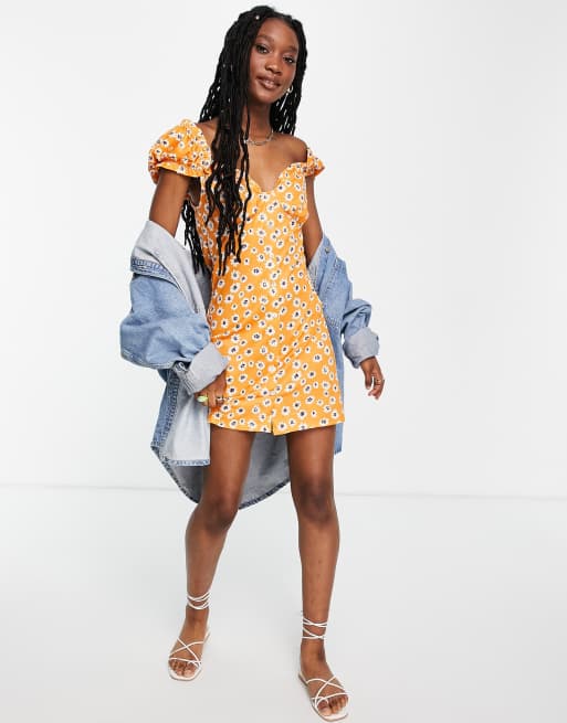 Stradivarius - Vestito corto con bottoni sul davanti stile milkmaid arancione a fiori 
