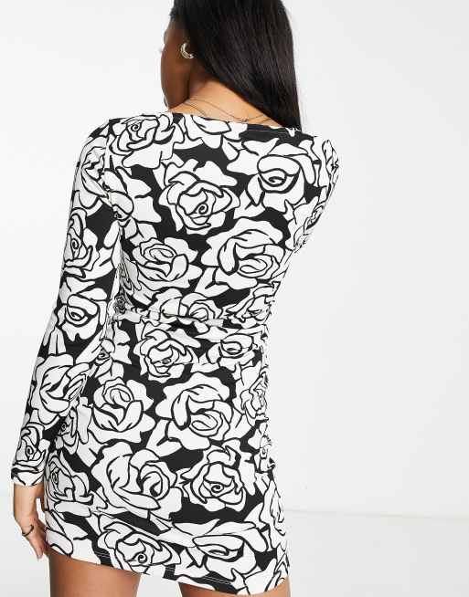 Stradivarius - Vestito corto con scollo a cuore e stampa monocromatica, 3 di 4