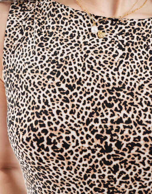 Stradivarius Vestito corto leopardato con scollo a barchetta ASOS